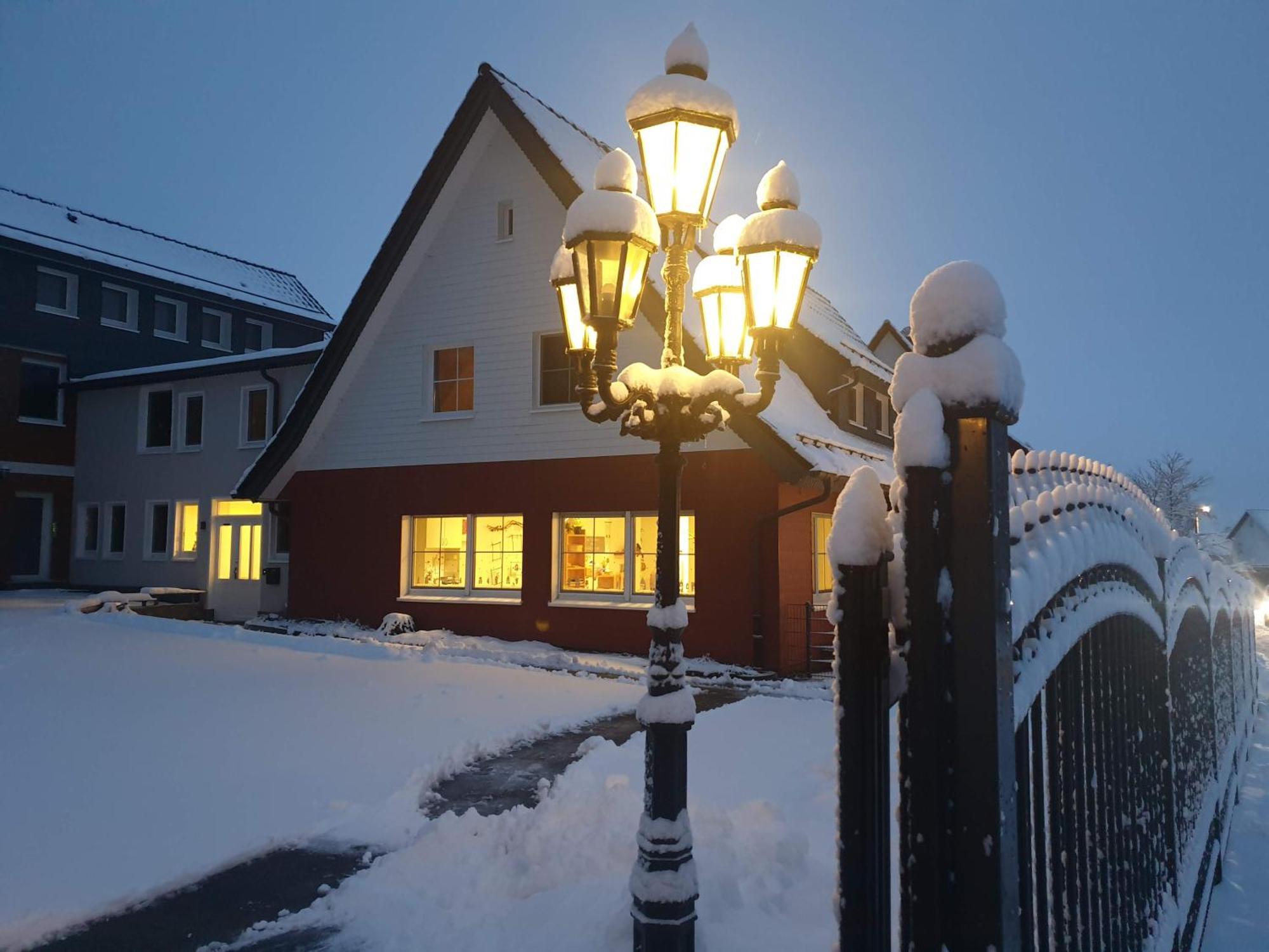 Fewo Winter In Der Villa Waldrand Mit Zwei Balkonen Bad Wünnenberg Εξωτερικό φωτογραφία